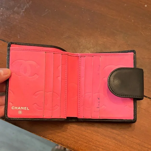 Chanel Black Quilted black on black Cambon lambskin Leather Wallet - Picture 3 of 4